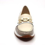 Pitillos mocassin beige lakleer 5675